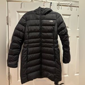 Women’s Black The North Face Winter Parka in TNF Black Size Medium